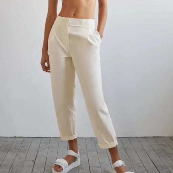 ✨ Aritzia Wilfred Free Day Off Pants High Waisted Pleated - Picture 1 of 14